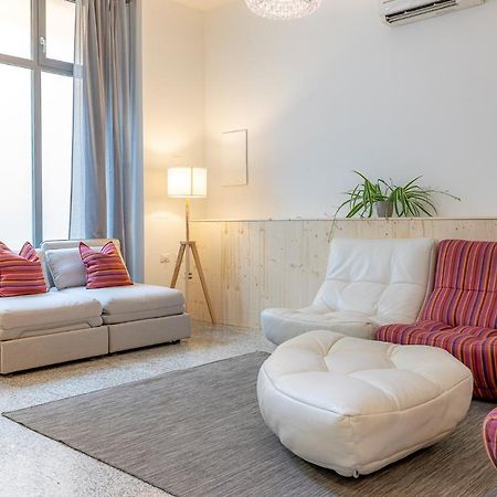 Moderno Loft A Due Passi Dal Lago Apartment Torno Exterior photo