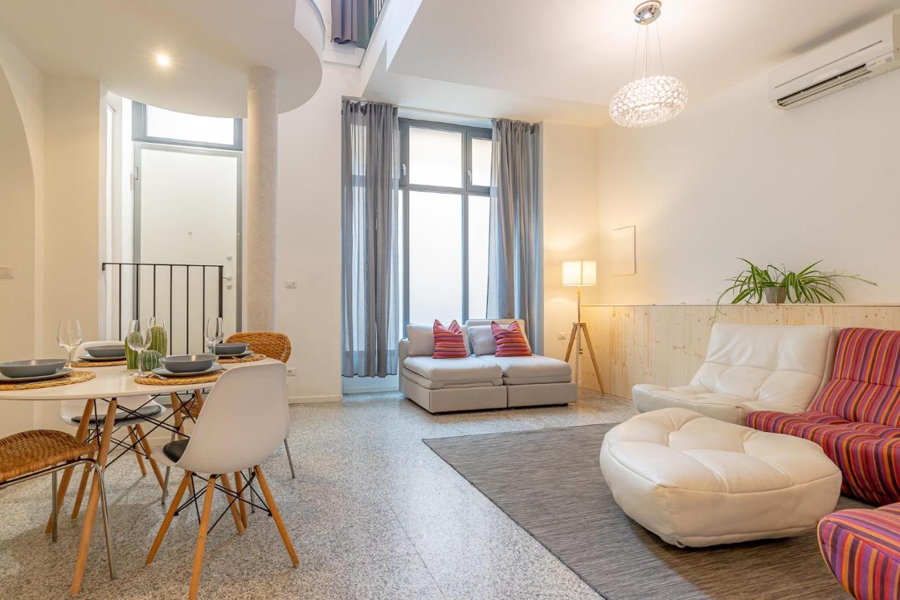 Moderno Loft A Due Passi Dal Lago Apartment Torno Exterior photo