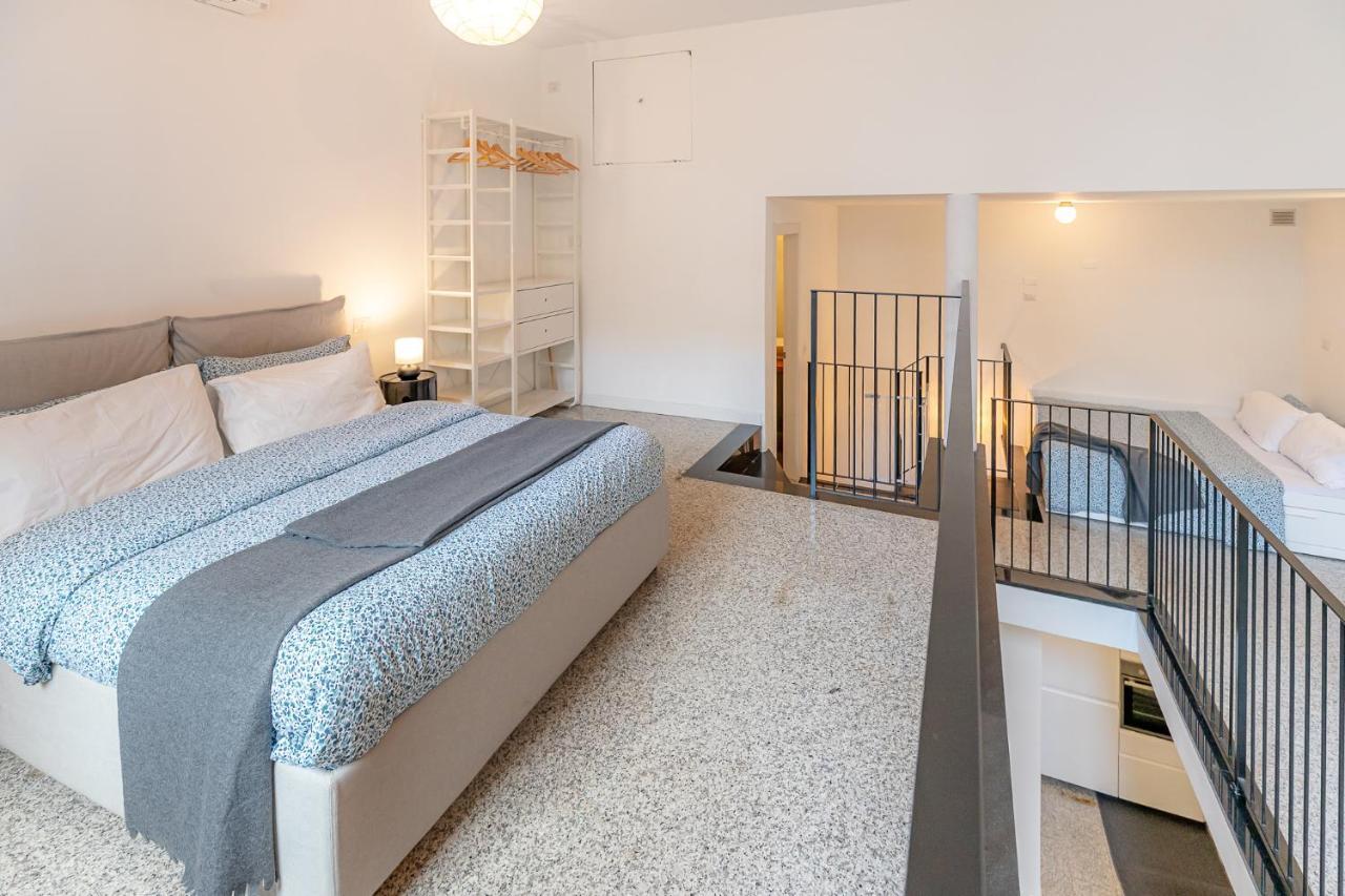 Moderno Loft A Due Passi Dal Lago Apartment Torno Exterior photo