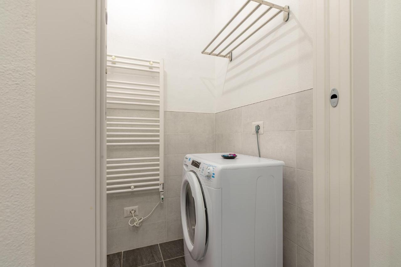 Moderno Loft A Due Passi Dal Lago Apartment Torno Exterior photo